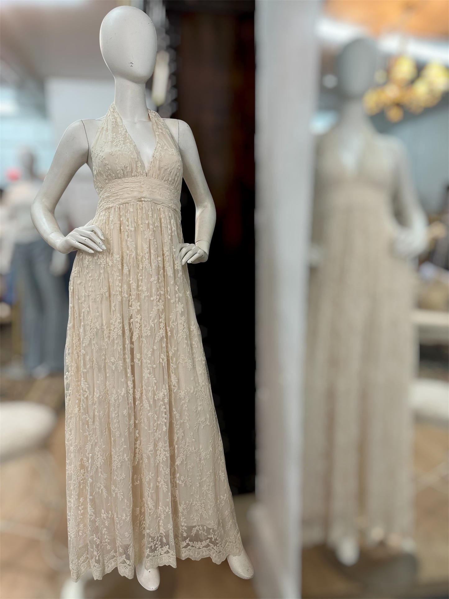 Élodie Lace Dress